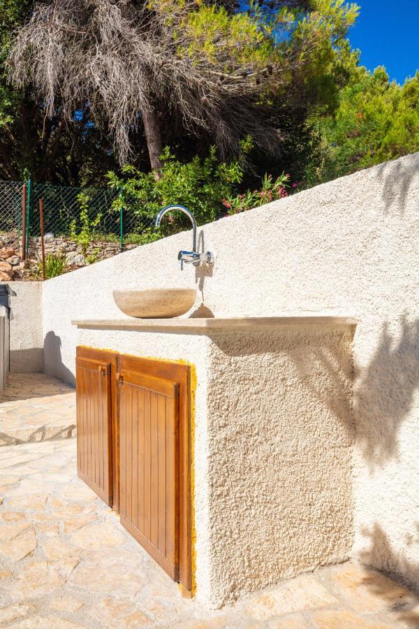 Al Pino Blue Property Premantura Exterior photo
